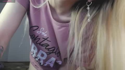 Snapshot of marylyrose chatting on 09.19.25 maryly rose online show from 09.19.25