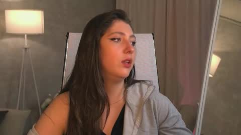 Snapshot of marymillerr chatting on 09.21.25 Mary Miller online show from 09.21.25