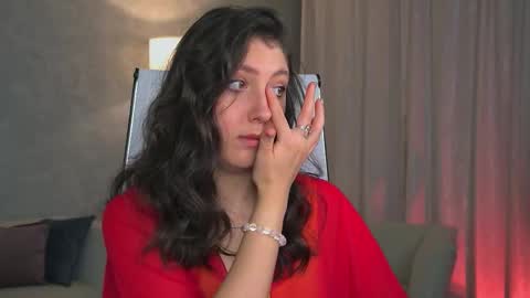 Snapshot of marymillerr chatting on 09.24.25 Mary Miller online show from 09.24.25