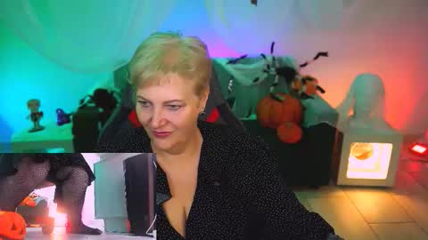 marymogan online show from 10.31.25