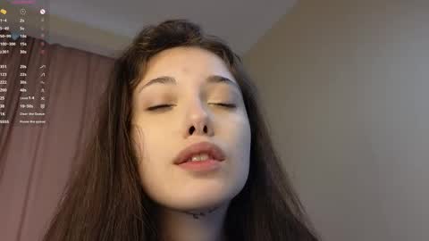 Hi Im Olivia Im new here3 online show from 05.29.26