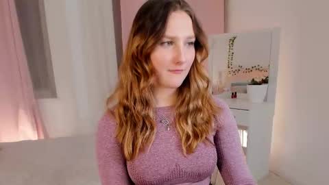 Snapshot of marywaddell chatting on 02.23.25 Mary online show from 02.23.25