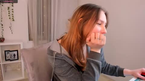 Snapshot of marywaddell chatting on 02.28.25 Mary online show from 02.28.25