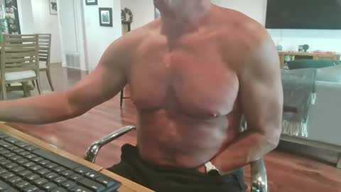 Snapshot of mascmuscle49 chatting on 12.20.24 mascmuscle49 online show from 12.20.24