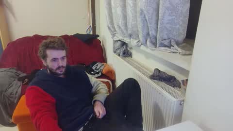 Snapshot of mash_potatoes_are_good chatting on 12.01.25 mash_potatoes_are_good online show from 12.01.25