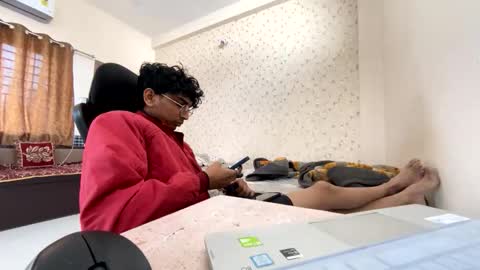 maskboyz2003 online show from 11.15.25