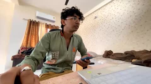 maskboyz2003 online show from 11.23.25