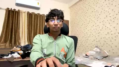 maskboyz2003 online show from 12.14.25