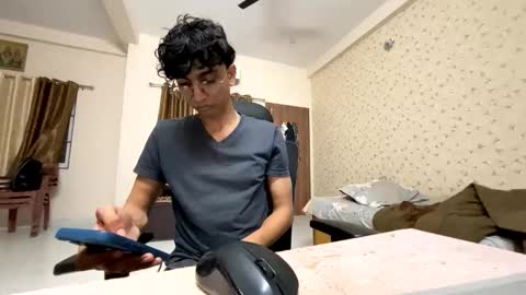 maskboyz2003 online show from 12.18.25