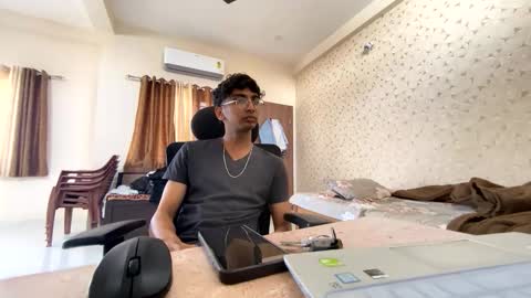 maskboyz2003 online show from 12.22.25