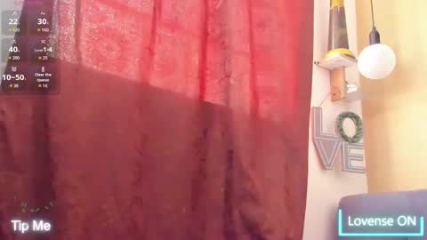 Snapshot of maskedgirl01 chatting on 11.10.25 Scarlet online show from 11.10.25