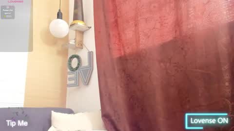 Snapshot of maskedgirl01 chatting on 11.15.25 Scarlet online show from 11.15.25