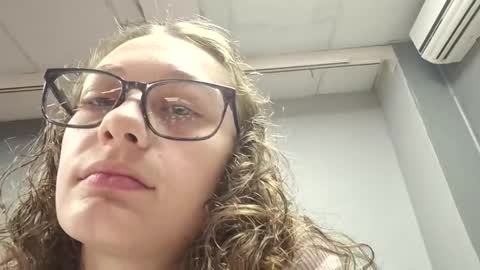 Snapshot of maskedgoddess69420 chatting on 11.25.25 maskedgoddess69420 online show from 11.25.25