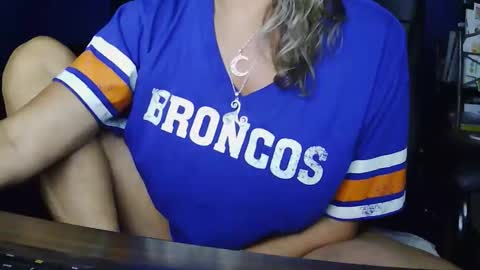 TitsnToes online show from 11.02.25