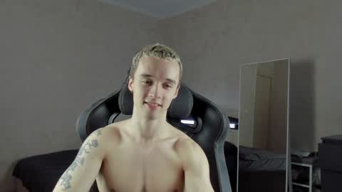 Snapshot of mason_warhol chatting on 12.11.24 Mason online show from 12.11.24