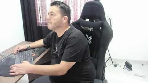 massimo_danger online show from 10.16.25
