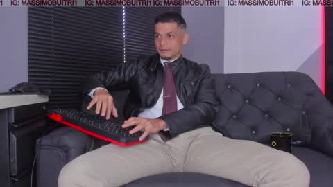 I am Massimo online show from 11.22.25