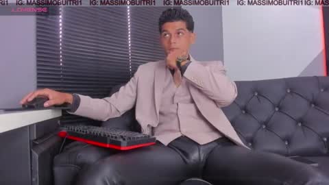 I am Massimo online show from 06.19.26