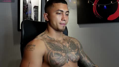 Snapshot of massimo_rizzo_ chatting on 11.16.25 Massimo online show from 11.16.25