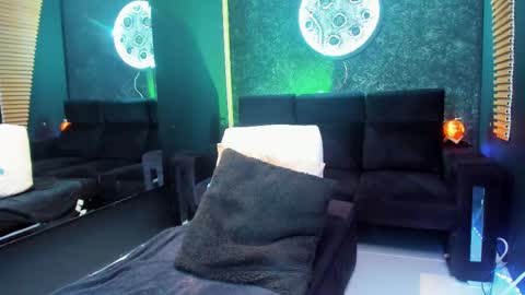 Snapshot of massimowalton2 chatting on 12.18.24 massimowalton2 online show from 12.18.24