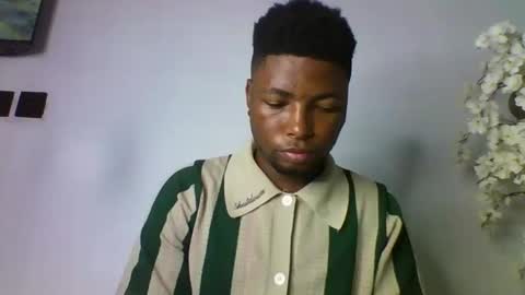 Snapshot of master_kael chatting on 12.15.25 Master Kael online show from 12.15.25