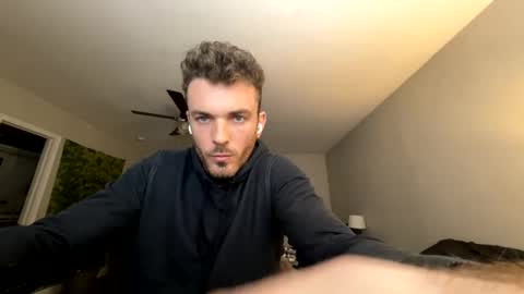 Snapshot of master_louie chatting on 12.08.24 muskyjockdick online show from 12.08.24