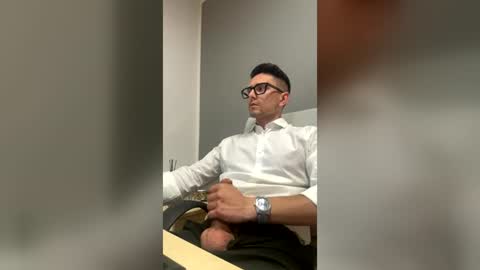 Snapshot of masterboss_fl chatting on 06.18.26 Master Boss online show from 06.18.26