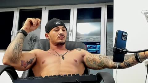 Snapshot of masterchris12 chatting on 12.08.24 masterchris12 online show from 12.08.24