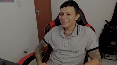 Snapshot of masterdave7 chatting on 11.06.25 Dave online show from 11.06.25