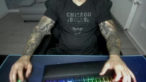 Snapshot of masterkingmuscle chatting on 01.14.25 masterkingmuscle online show from 01.14.25