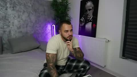 Snapshot of masterkingmuscle chatting on 10.05.25 masterkingmuscle online show from 10.05.25