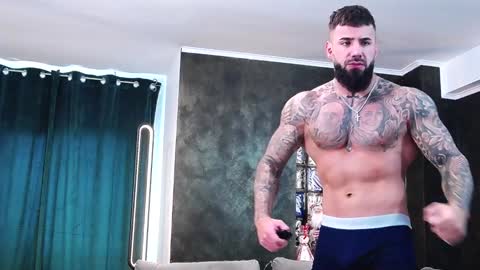 Snapshot of masterkingofmuscle chatting on 12.17.24 masterkingofmuscle online show from 12.17.24