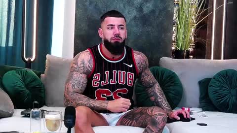 Snapshot of masterkingofmuscle chatting on 01.23.25 masterkingofmuscle online show from 01.23.25