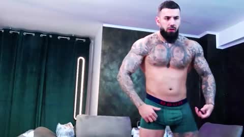 Snapshot of masterkingofmuscle chatting on 02.17.25 masterkingofmuscle online show from 02.17.25