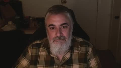 Snapshot of mastermcgirt chatting on 01.10.26 Dave online show from 01.10.26