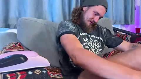 Snapshot of masterr_and_kittyy chatting on 02.15.25 online show from 02.15.25