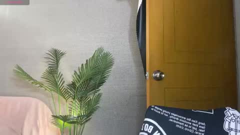 Snapshot of masubaby chatting on 09.15.25 SuSu online show from 09.15.25