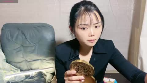 Snapshot of masubaby chatting on 11.11.25 SuSu online show from 11.11.25