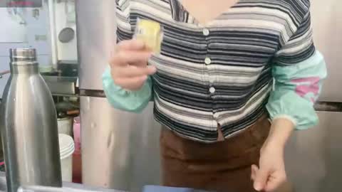 Snapshot of masubaby chatting on 11.15.25 SuSu online show from 11.15.25