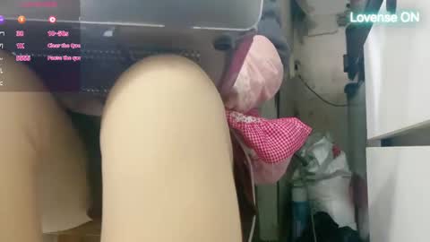 Snapshot of masubaby chatting on 11.18.25 SuSu online show from 11.18.25