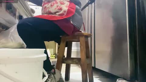 Snapshot of masubaby chatting on 11.26.25 SuSu online show from 11.26.25