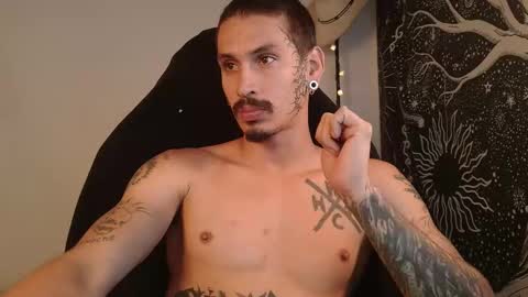 Snapshot of mateo60_ chatting on 11.23.25 Mateo online show from 11.23.25