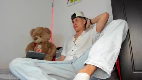 mateo_escobar online show from 11.13.25