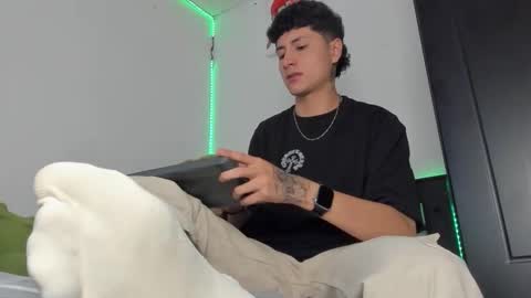 mateo_escobar online show from 11.22.25