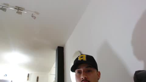 STRURIBE ON INSTAGRAM online show from 12.17.24