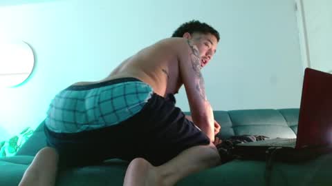 STRURIBE ON INSTAGRAM online show from 02.14.26