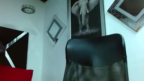 Mathews online show from 11.05.25