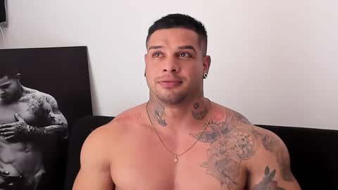 Snapshot of mathews_roses chatting on 09.17.25 Marck Mathews online show from 09.17.25