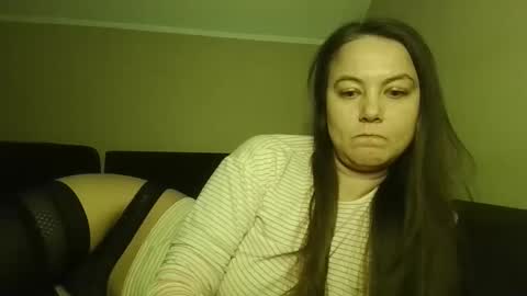 Snapshot of mati1da chatting on 11.19.25 Matild online show from 11.19.25