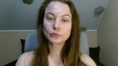 Snapshot of mati1da chatting on 04.17.26 Matild online show from 04.17.26